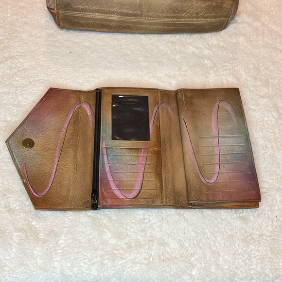 Anuschka Genuine Leather Bag With Wallet. - Picture 14 of 16